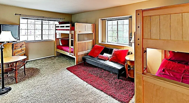 Eagles Nest: Large House Near Lake & Ski Resorts 3 Bedroom Home, Rezerwuj Dom wakacyjny Big Bear Lake Stany Zjednoczone