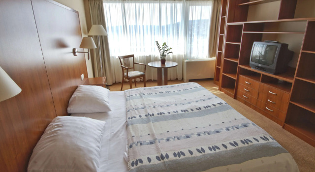 Ramada Hotel & Resort Lake Balaton, Book Ferieresort Balatonalmádi Veszprem
