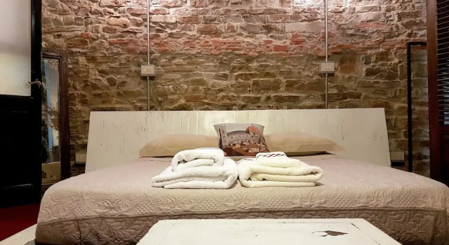 Velvet Loft - Firenze, Забронировать Отель Сан-Фредиано Флоренция, рядом с Площадь Кафедрального собора