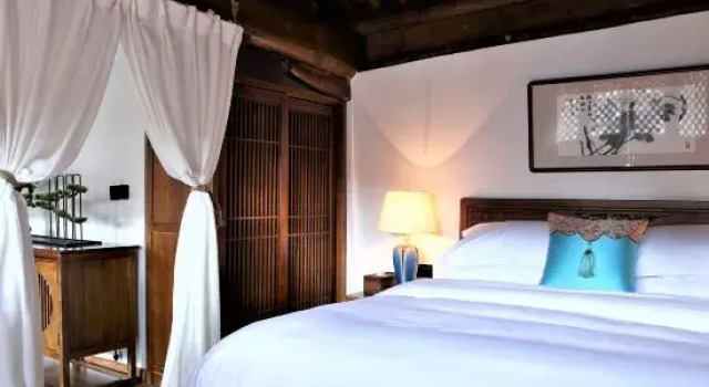 Люкс с 2 комнатами с видом на горы Tianxi Mansion in Dali Ancient City - A Century-Old Official Residence