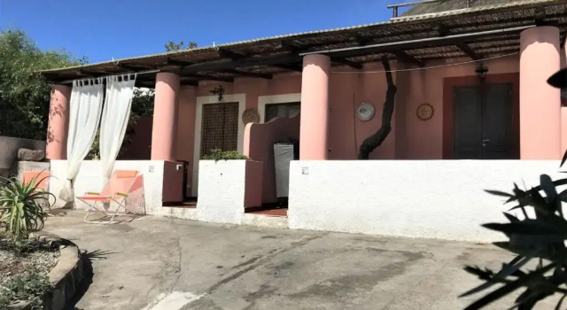 Case Il Mandorlo - immersi nella natura e terrazzi vista mare