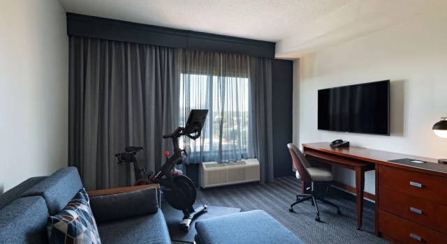 Люкс Courtyard by Marriott Austin Airport