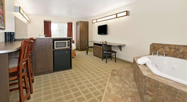 Двухместный люкс студия Deluxe Microtel Inn & Suites Cheyenne