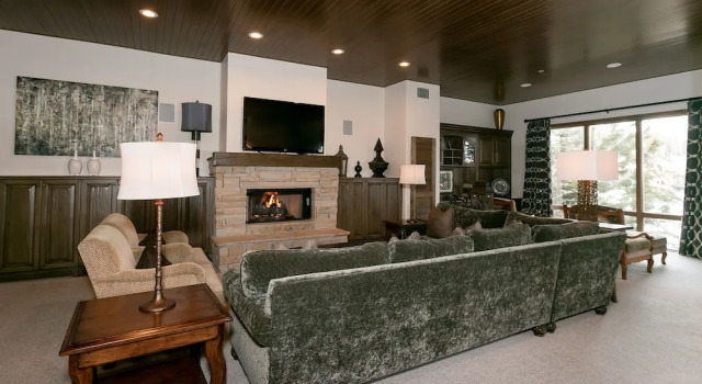 Premium Luxury Three Bedroom Suite with Hot Tub 3 Apartment Hotel by RedAwning