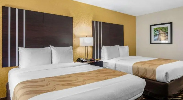 Четырёхместный номер Standard с балконом Quality Inn West Fort Worth