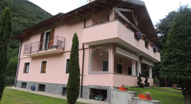 Susan B&B, Boek Bed and Breakfast Villadossola 