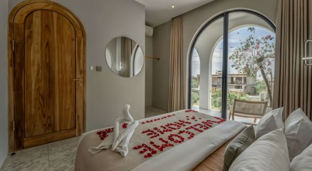 Unu Villa 12 Mediterranean 2BR With Rooftop & Pool, Reservar Vila Hotéis em Bali com piscina, Piscina