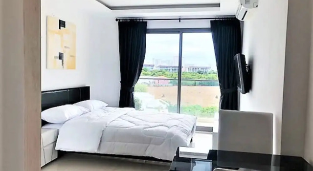 Top Floor Studio at Laguna Beach Resort - Maldives, Забронировать Курортный отель Центральная Паттайя Паттайя