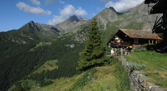 Rifugio Guide Frachey, Забронировать Отель Аяс 