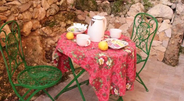 Arenada Private Rooms and Apartment sud