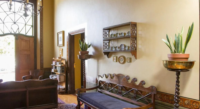 Dutch Manor Antique Hotel
