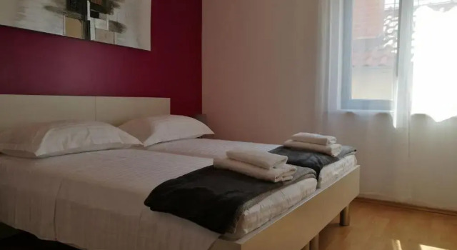 Apartment Ton - 200m from the sea, Prenota Appartamento Bol 