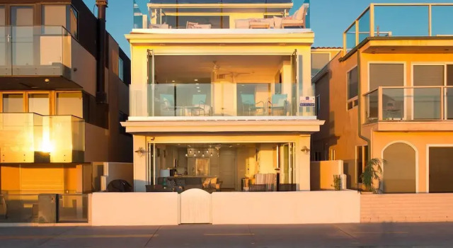 3312 W Ocean Front Ban 4 Bedroom Home, Забронировать Дом для отпуска Виллы Ньюпорт-Бич, Вилла