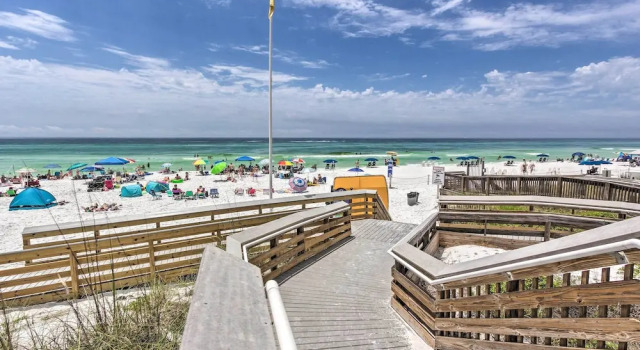 Winter Getaway: Destin Condo by Golf & Dining, Varaa Huoneisto Miramar Beach Emerald Coast