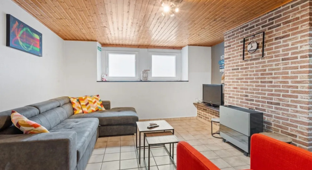 Апартаменты Spacious Seafront Apartment