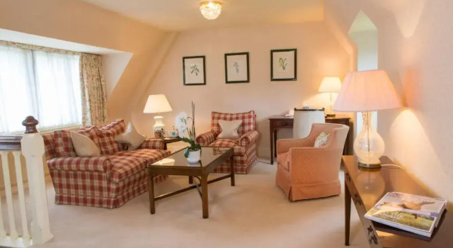 Полулюкс Horsted Place Hotel