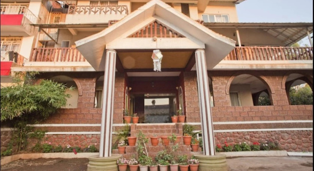 Cloud Green Residency
