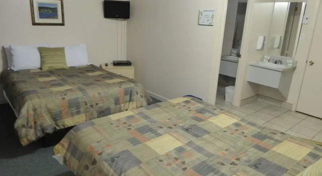 Четырёхместный номер Standard Motel de lAnse a lEau