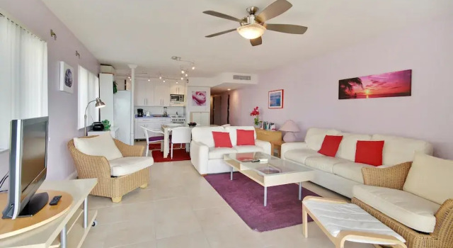 Land's End 205 Building 6 Beachfront With Private Balcony!