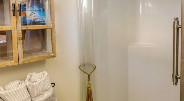 Коттедж Pensacola Tiny House < 1 Mi to Bayview Park!