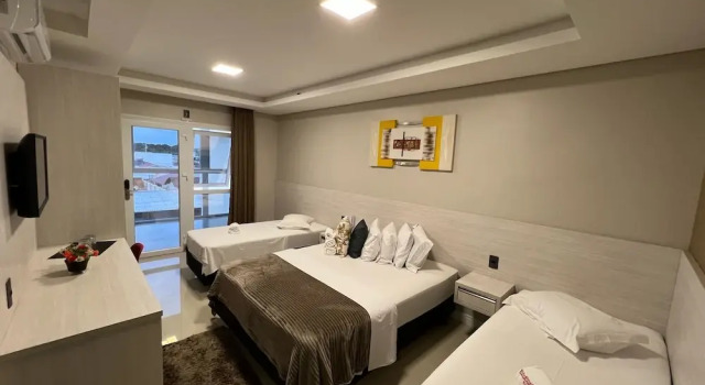 Четырёхместный номер Comfort Hotel Balneário do Parque