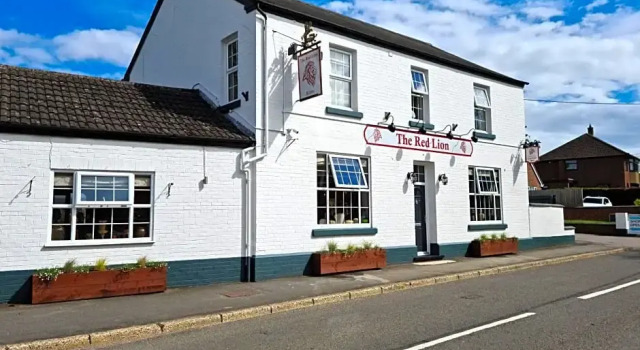 The Red Lion, Book Pension Kilsby 