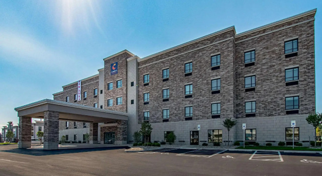 Люкс Comfort Suites Grove City - Columbus South