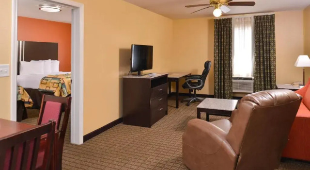 Люкс Douglas Inn & Suites