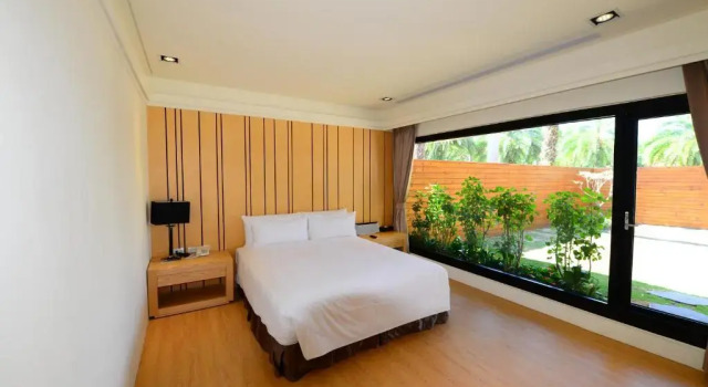 Четырёхместный номер Deluxe Bear Forest Villa