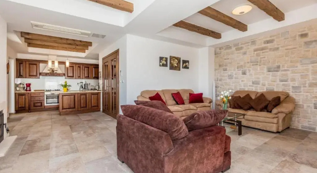 Villa Lurda Linardici Krk, Varaa Villa Hotellit Kvarner Islands uima-altaalla, Uima-allas