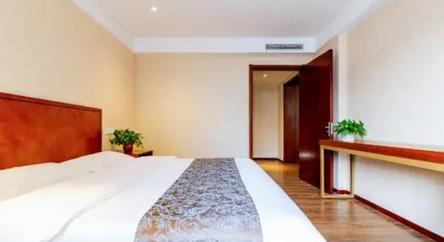 Люкс Executive c 1 комнатой Chenfeng Hotel (Runyu University of Technology)