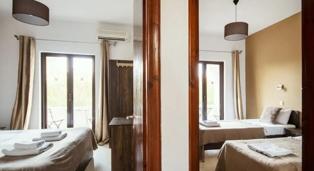 Апартаменты Parakladi Seaside Retreat