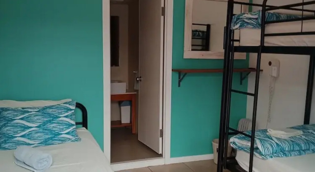 Трёхместный номер Comfort с 3 комнатами Ozzie Pozzie Backpackers