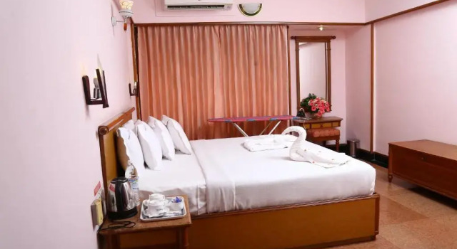 Двухместный люкс Mayura Residency