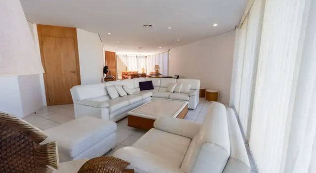 Casa Alto Padr o c Piscina Vista e Churrasqueira, Забронировать Дом для отпуска Коттеджи Гуаружа, Коттедж