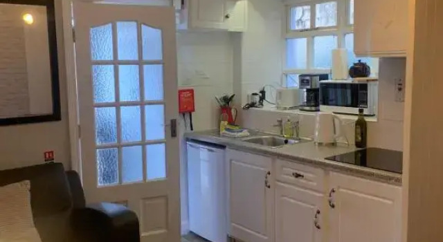 Апартаменты Цокольный этаж Errismore House