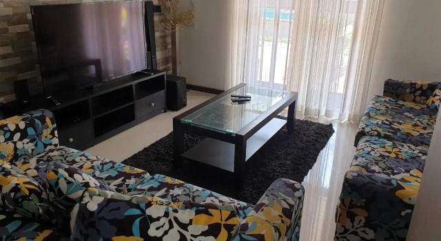 Super Spacious Amazing Private Holiday Villa 10 min to Hikkaduwa Beach, Забронировать Вилла Хиккадува Округ Галле