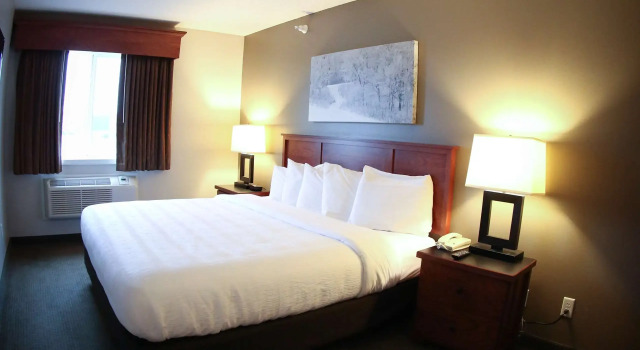 Двухместный люкс c 1 комнатой GrandStay Hotel & Suites Perham
