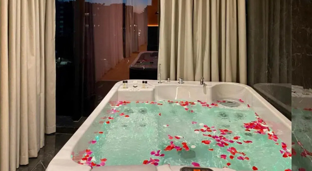 Люкс Deluxe Black Diamond Hotel