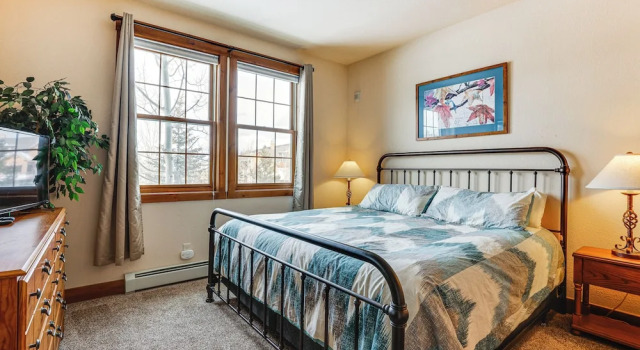 Ski-in/ski-out Granby Ranch Condo w/ Pool Access