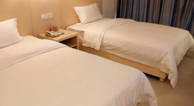 Shenzhen White House Hotel, Забронировать Отель Отели Xin'an 3 звезды, рядом с Спортивный центр уезда Сисян, 3*