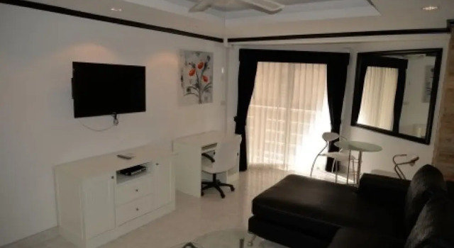 Jomtien Beach Condominium 6th Floor Apartment
