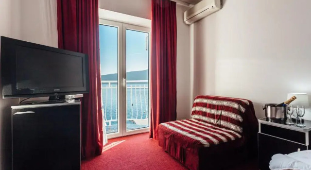 Трёхместный номер Superior с видом на море Hotel Azzurro