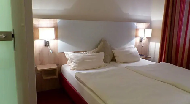 Номер Comfort City Hotel by celina