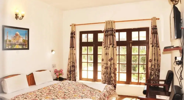 Hotel Jan Palace