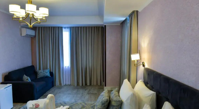 Семейный номер Standard с видом на озеро hotel Magnolia in the city centre