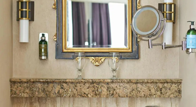 Номер Standard The Louie, A Davenport Hotel, Autograph Collection