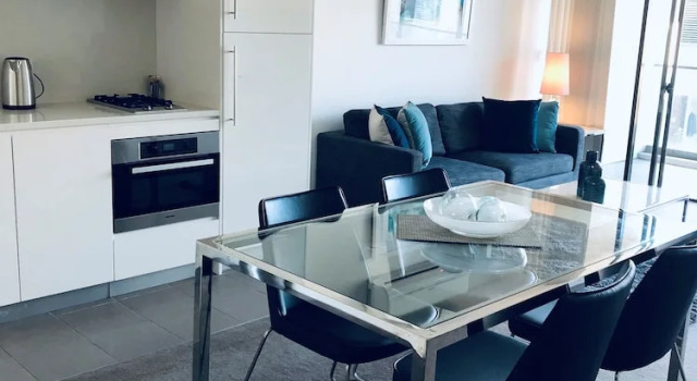 Апартаменты Wyndel Apartments - The Mint