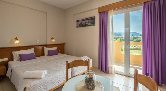 Danelis Studios and Apartments