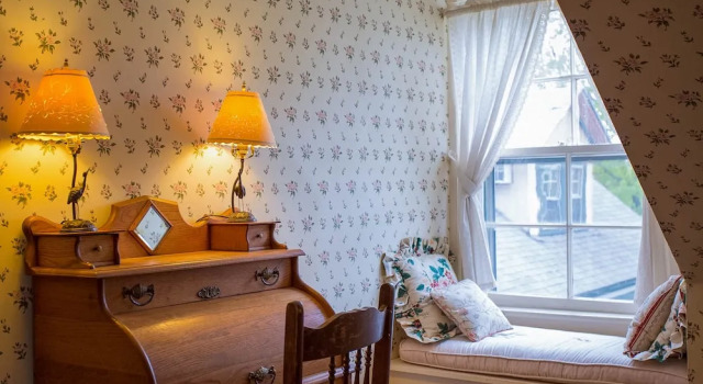 Люкс с 2 комнатами Apple Tree Inn